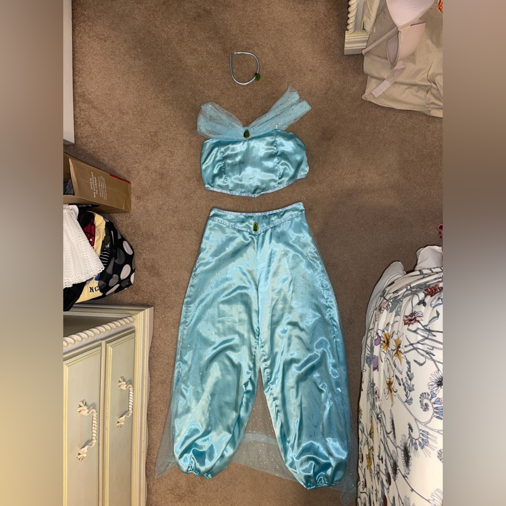 Jasmine costume women